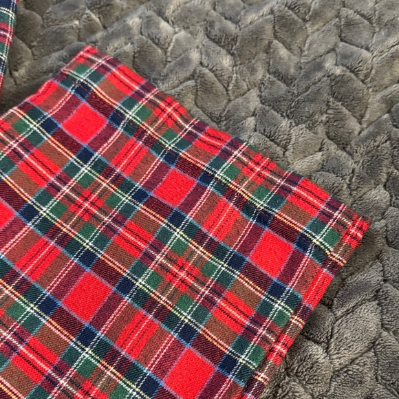 Vineyard Vines Kids Red and Plaid Santa Whale Pajama Set - Picture 9 of 10